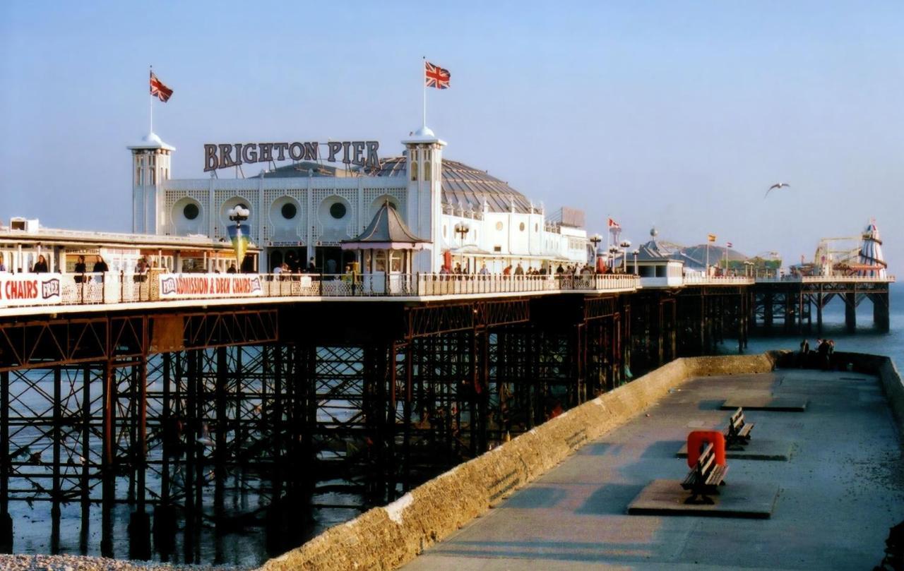 Amherst Brighton Exterior foto
